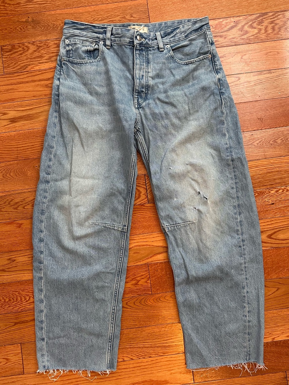 Madewell The Darted Barrel-Leg Jean Edmonson wash (see description!)